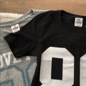 VS Pink Tees Lot of 2 Size XS  🌈🌈🌈